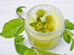 Stylowe koszule w paski – morskie akcenty w codziennych stylizacjach